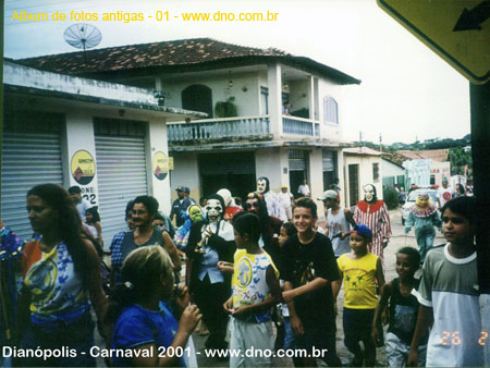 HistoricasCarnaval_2001-Caretas
